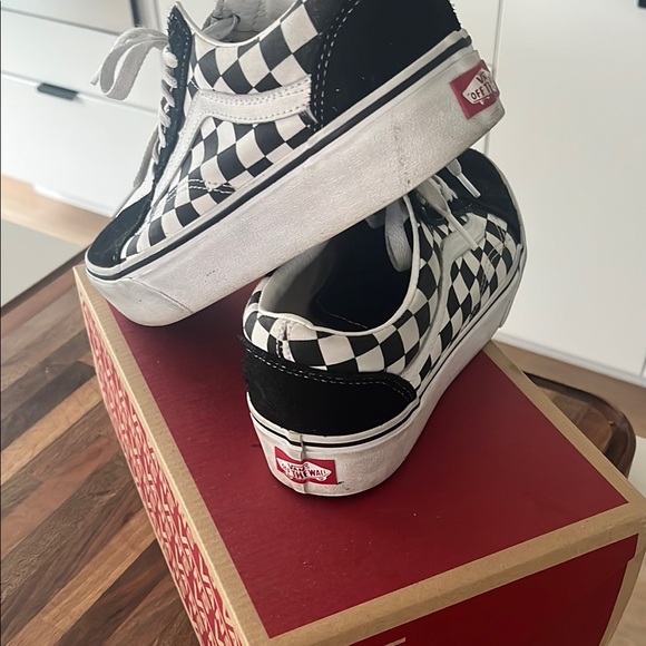 Vans Classic Checkered Skate Shoes - Picture 6 of 7